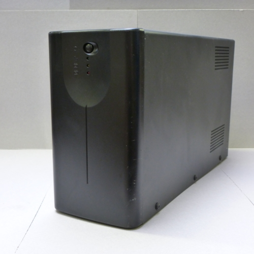 R132 - Gruppo UPS inferiore a 500W